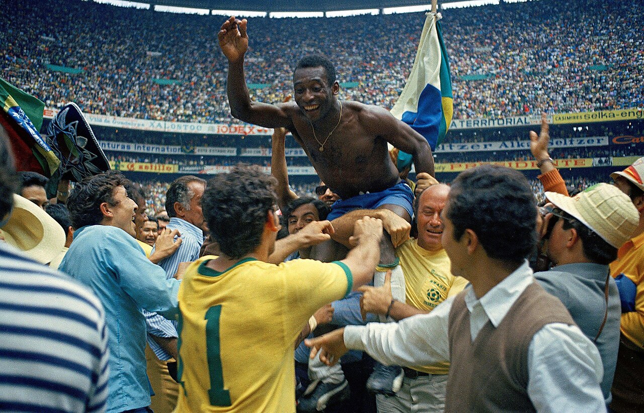 Pelé celebrating Brazil's 1970 FIFA World Cup win (public domain / Wikimedia Commons)